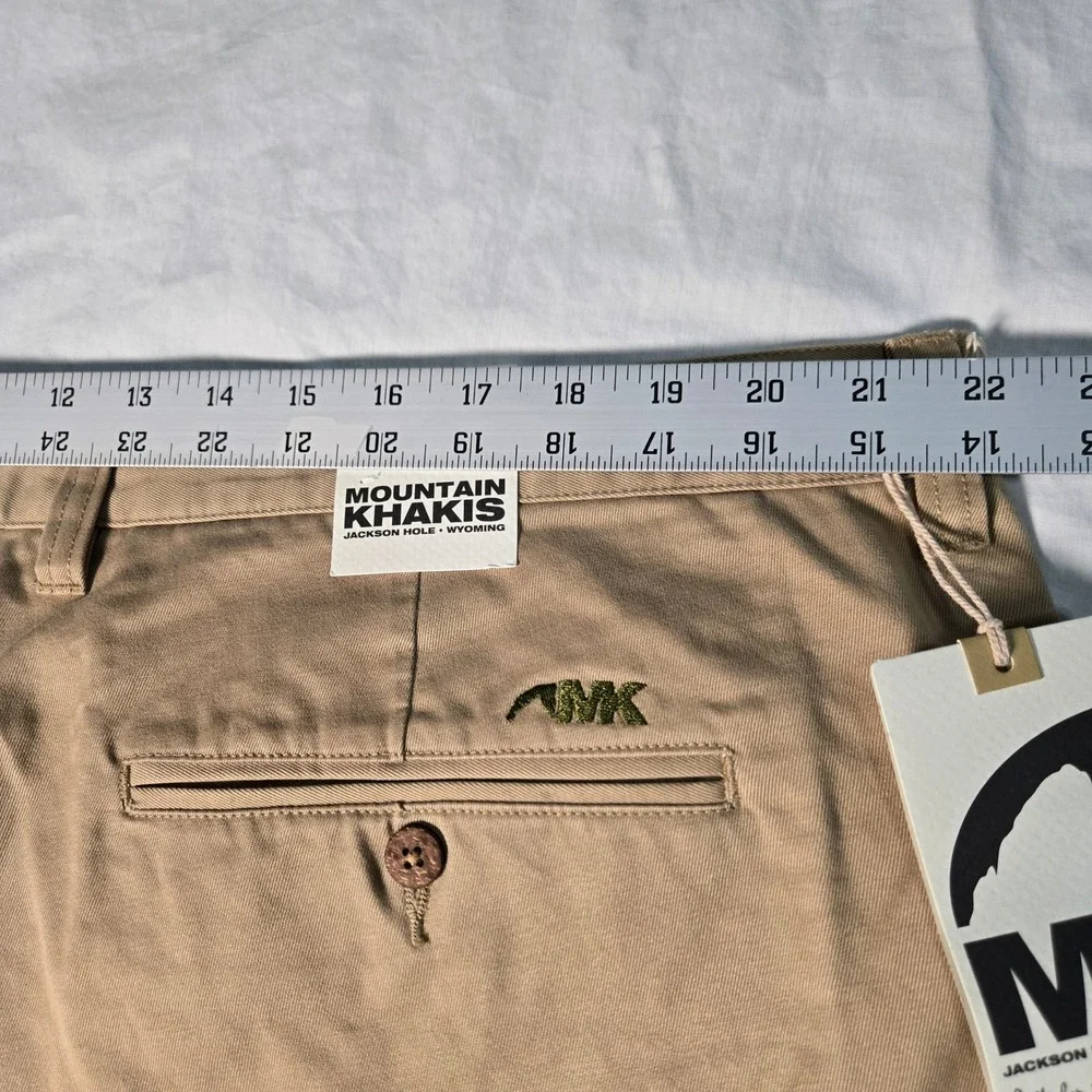 Mountain Khakis Broadway Fit Shorts‎ Mens 44x10 Khaki Tan Cotton  Outdoor NWT